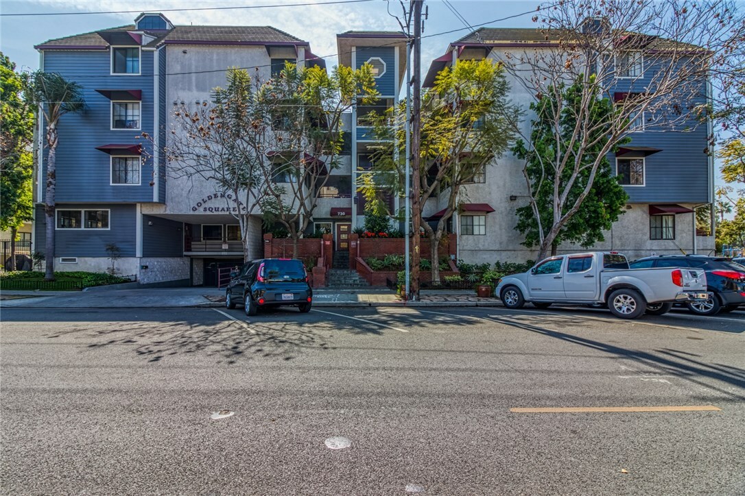 Property Photo:  730 W 4th Street 306  CA 90802 