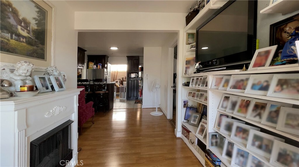 Property Photo:  411 W Avenue 37  CA 90065 