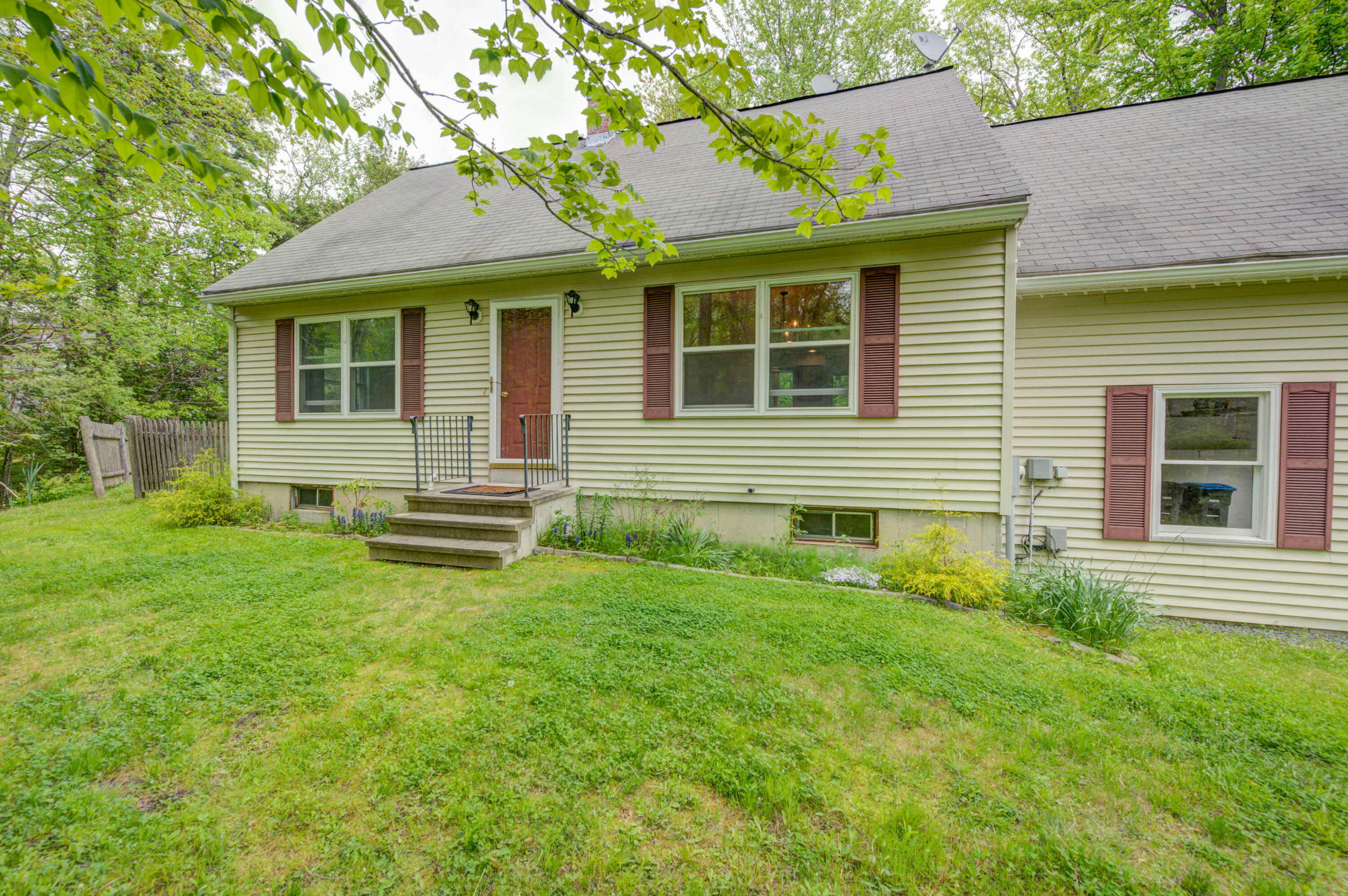 Property Photo:  157 Longwoods Road  ME 04105 