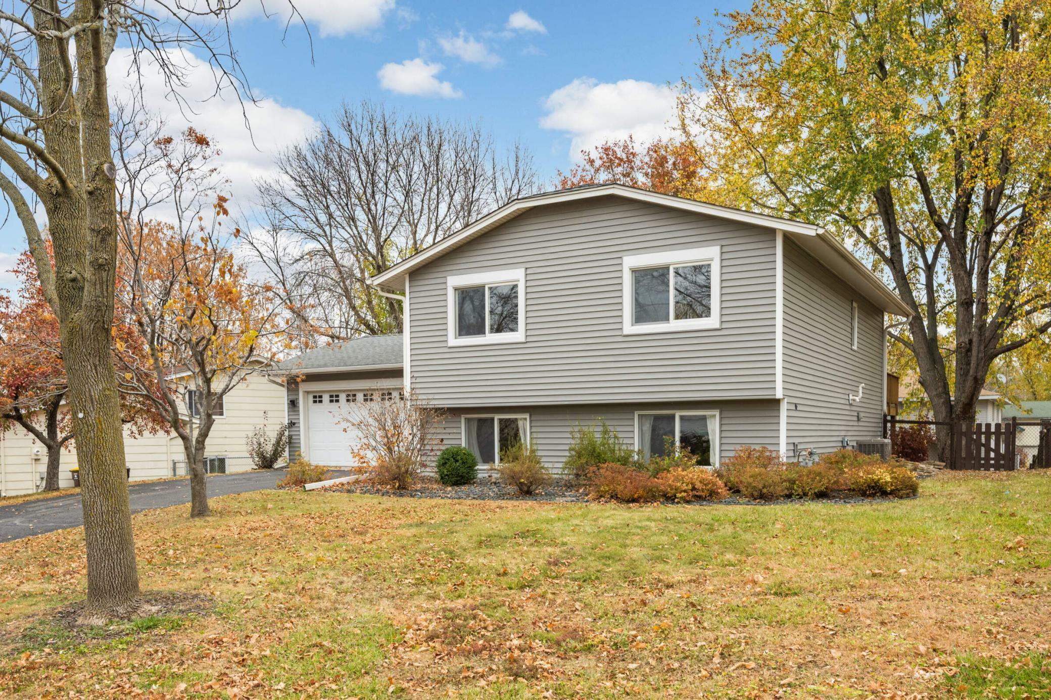 Property Photo:  1093 Hillcrest Drive  MN 55125 