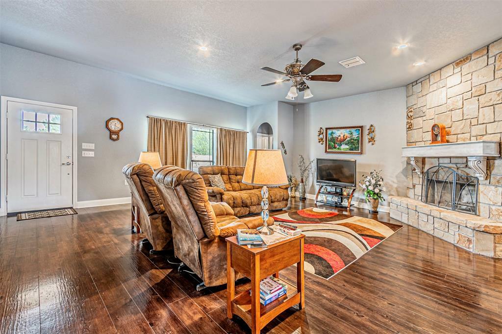 Property Photo: 114 Cemetery Road TX 76234