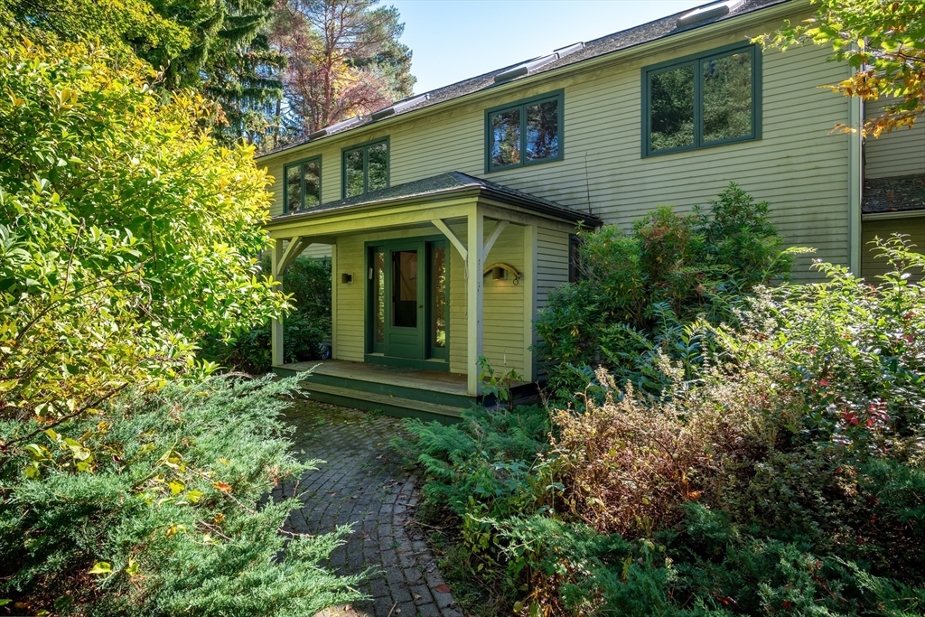 Property Photo:  61 Oxbow Rd  MA 01773 