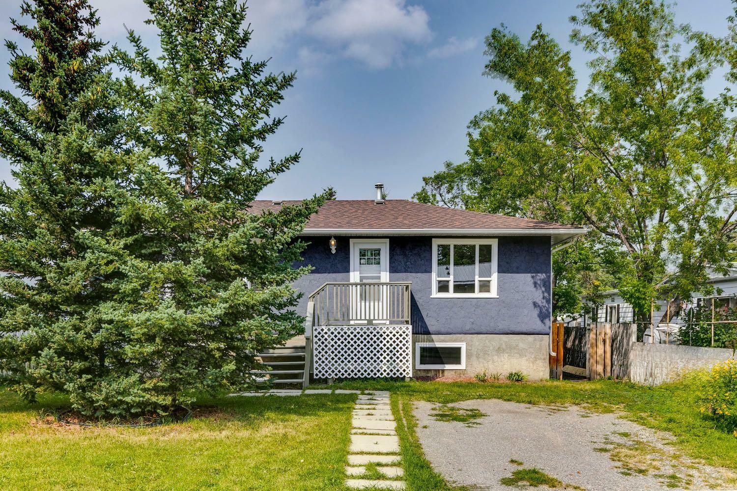 Property Photo:  204 Windsor Avenue  AB T0L 2A0 