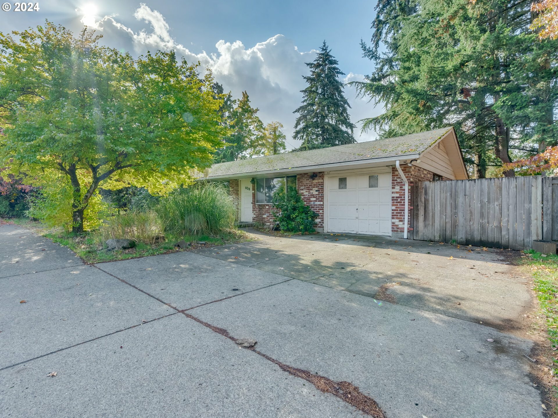 Property Photo:  808 NE 104th Ave  WA 98664 