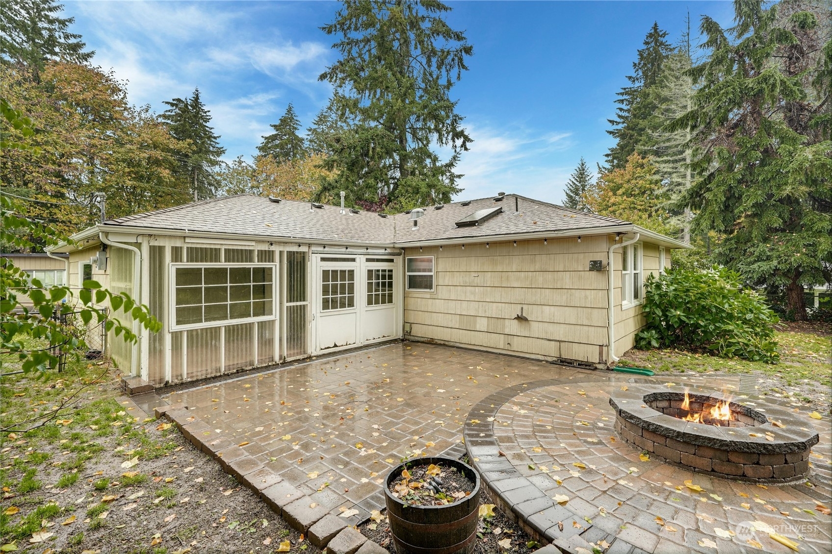 Property Photo:  1108  Boulevard Road SE  WA 98501 