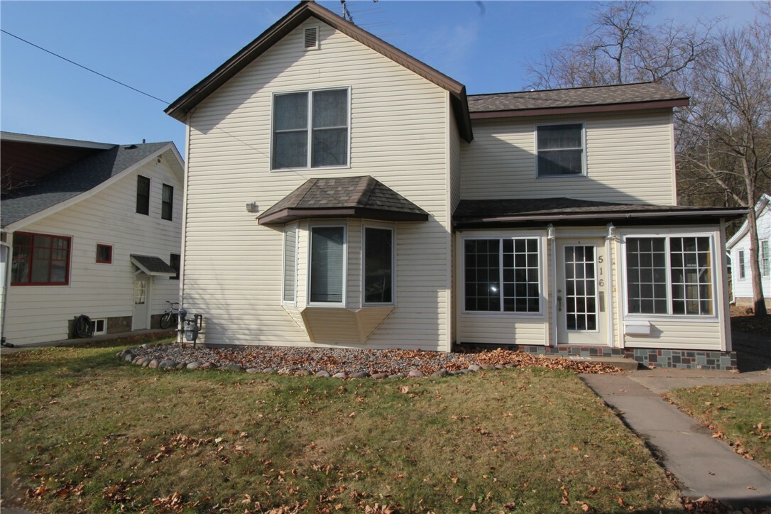 Property Photo:  516 Jefferson Street  WI 54701 