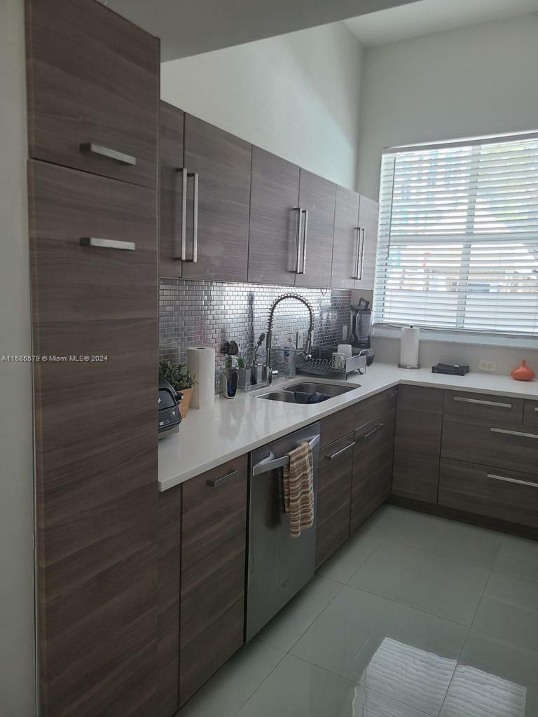 Property Photo:  1250 S Miami Ave 814  FL 33130 