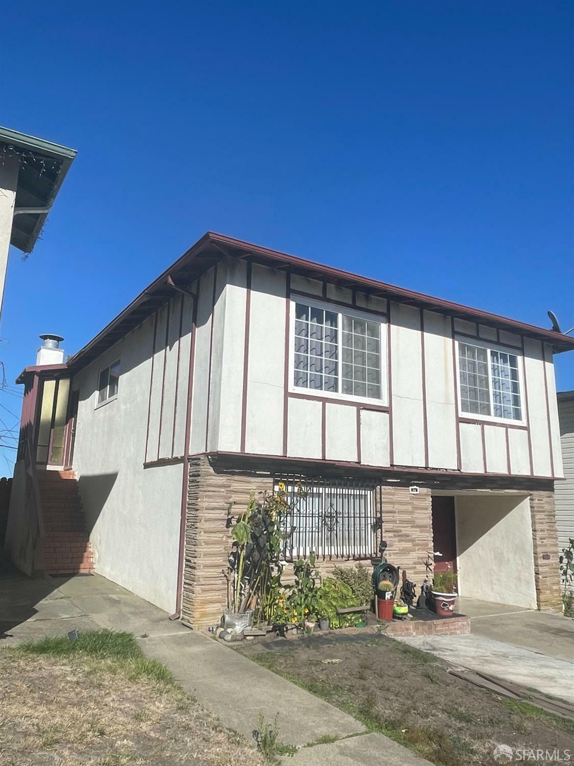 Property Photo:  70 Woodside Avenue  CA 94015 