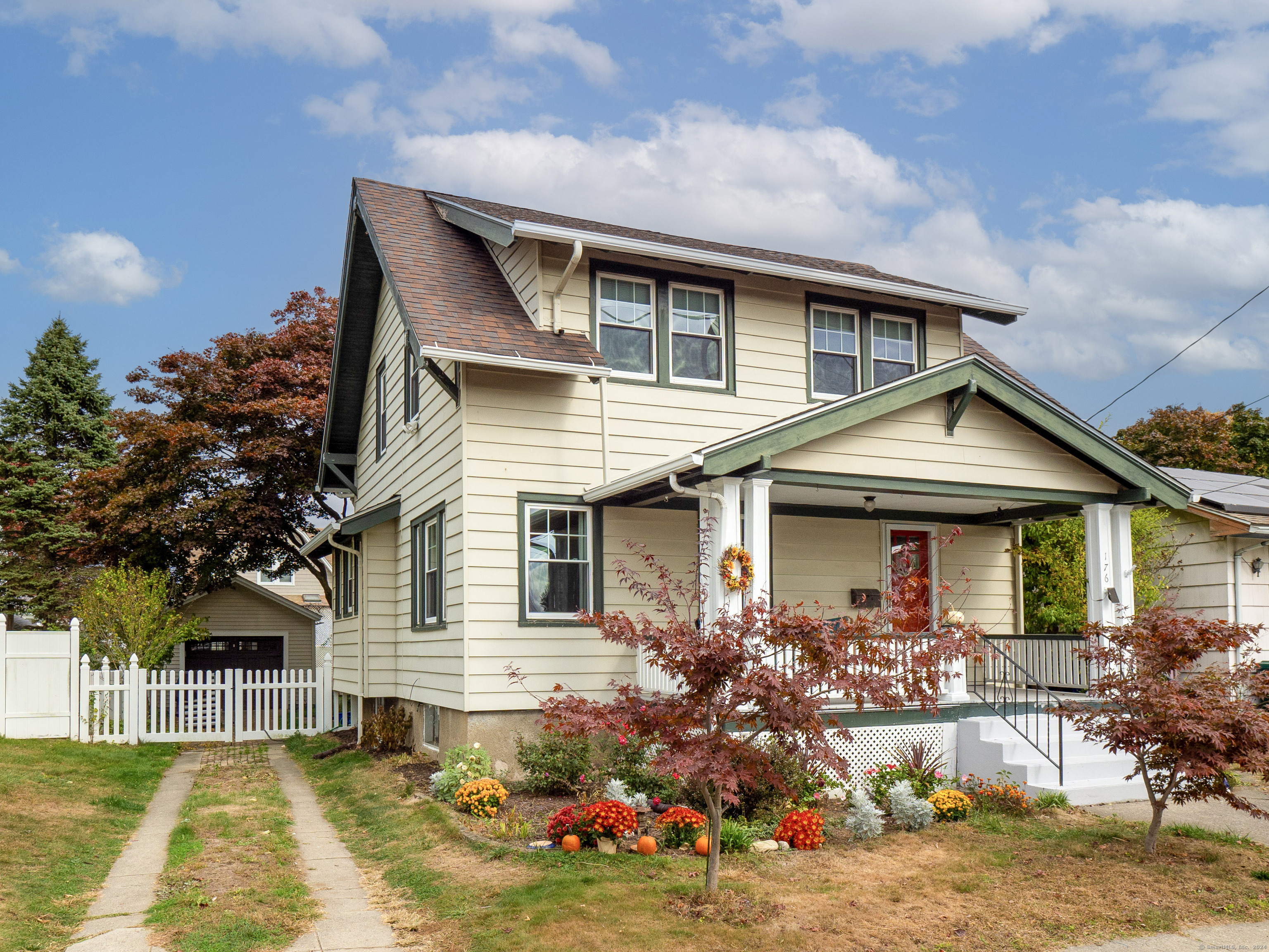 Property Photo: 176 Holmes Street CT 06615
