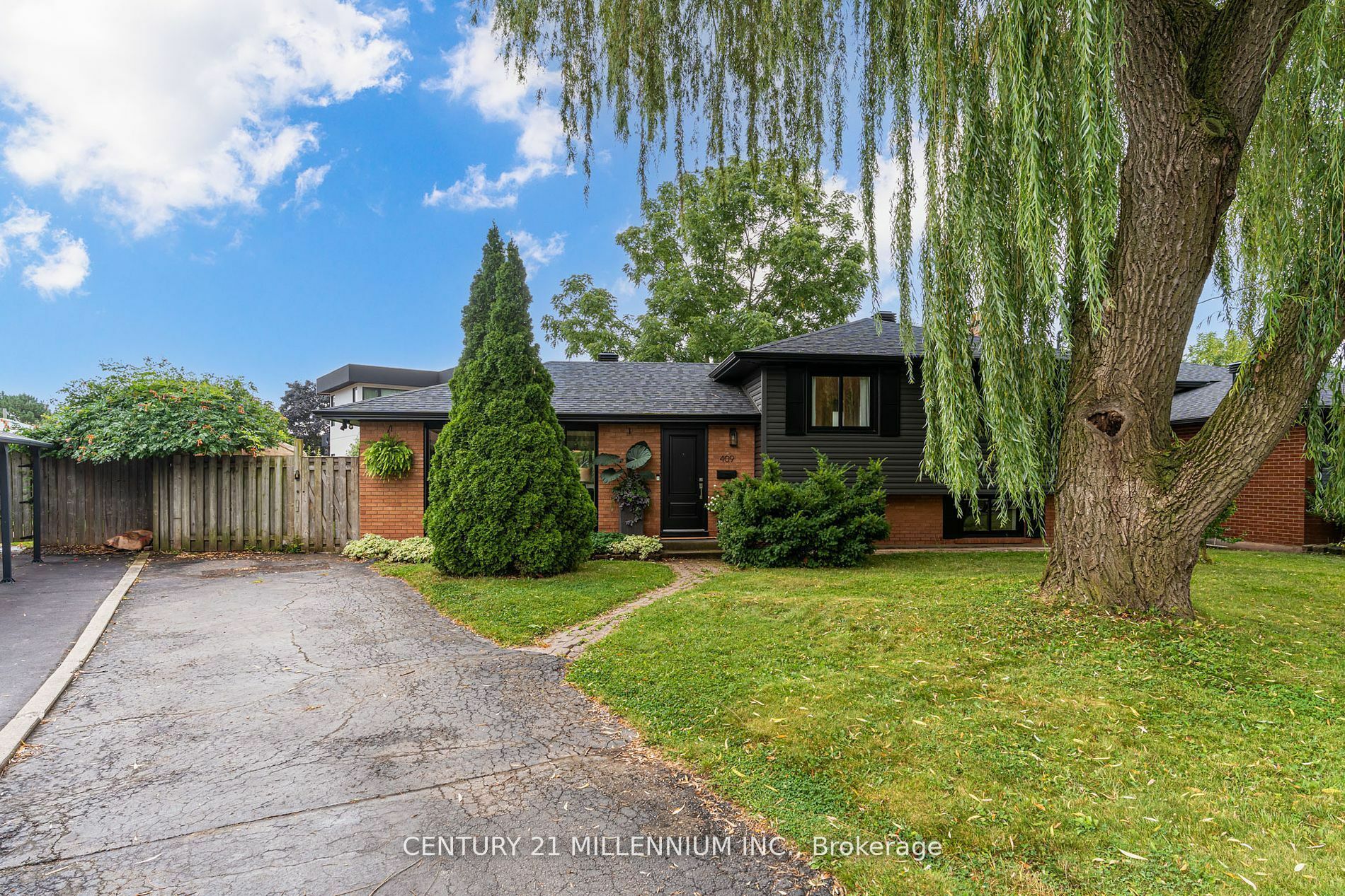 Property Photo:  409 Scarsdale Cres  ON L6L 3W6 