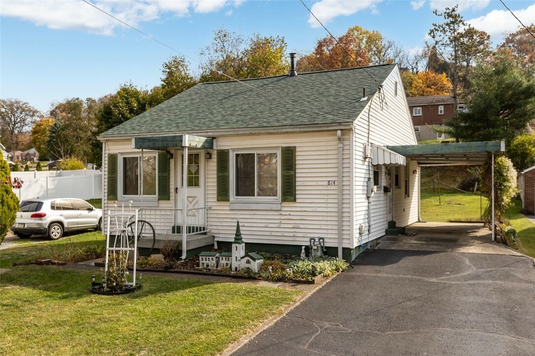 Property Photo:  814 Bower Hill Rd.  PA 15017 