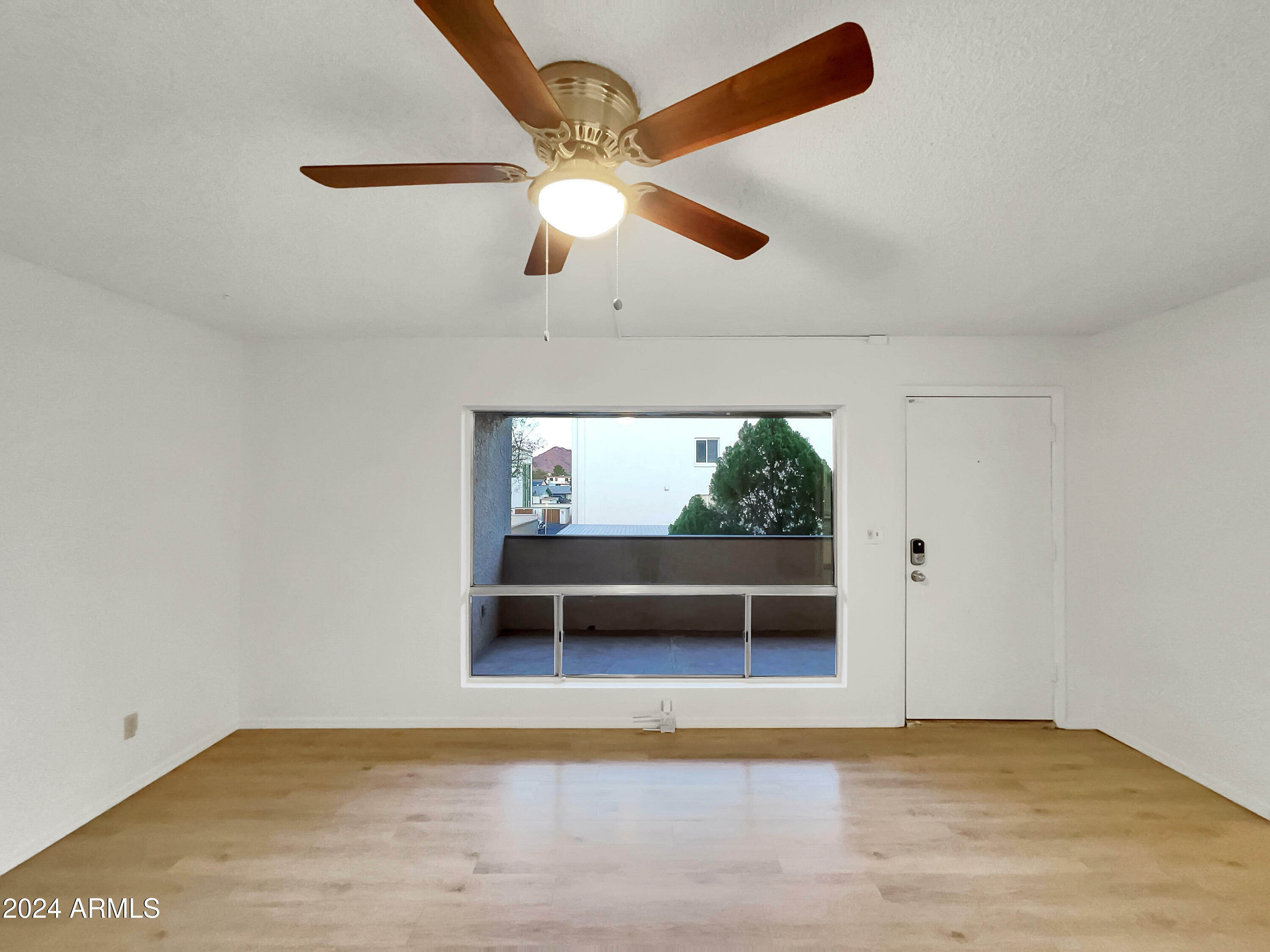 Property Photo:  202 E Ruth Avenue 5  AZ 85020 