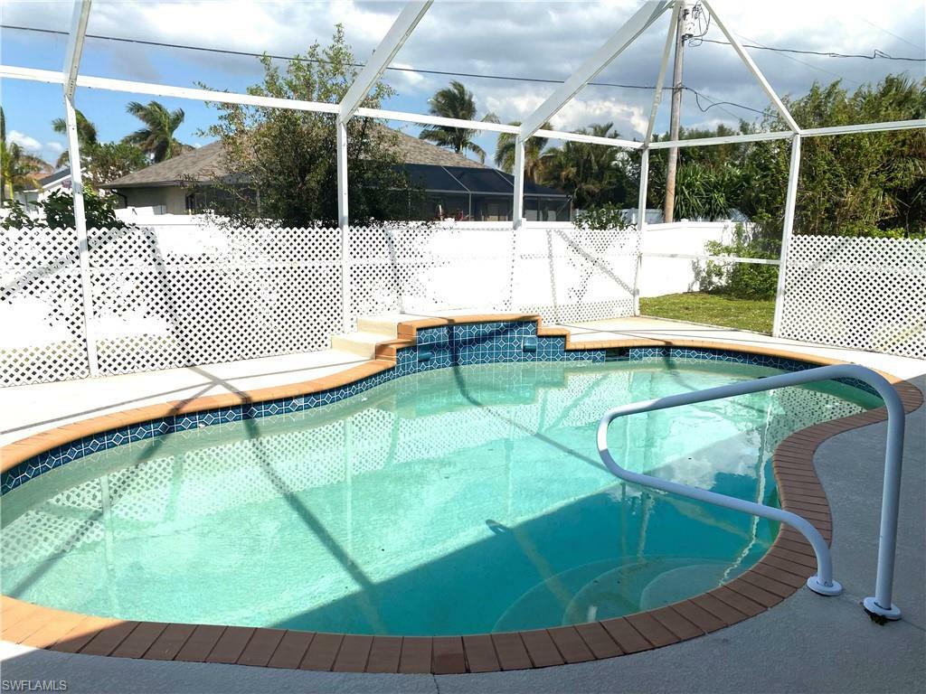 Property Photo:  1733 SW 40th Ter  FL 33914 
