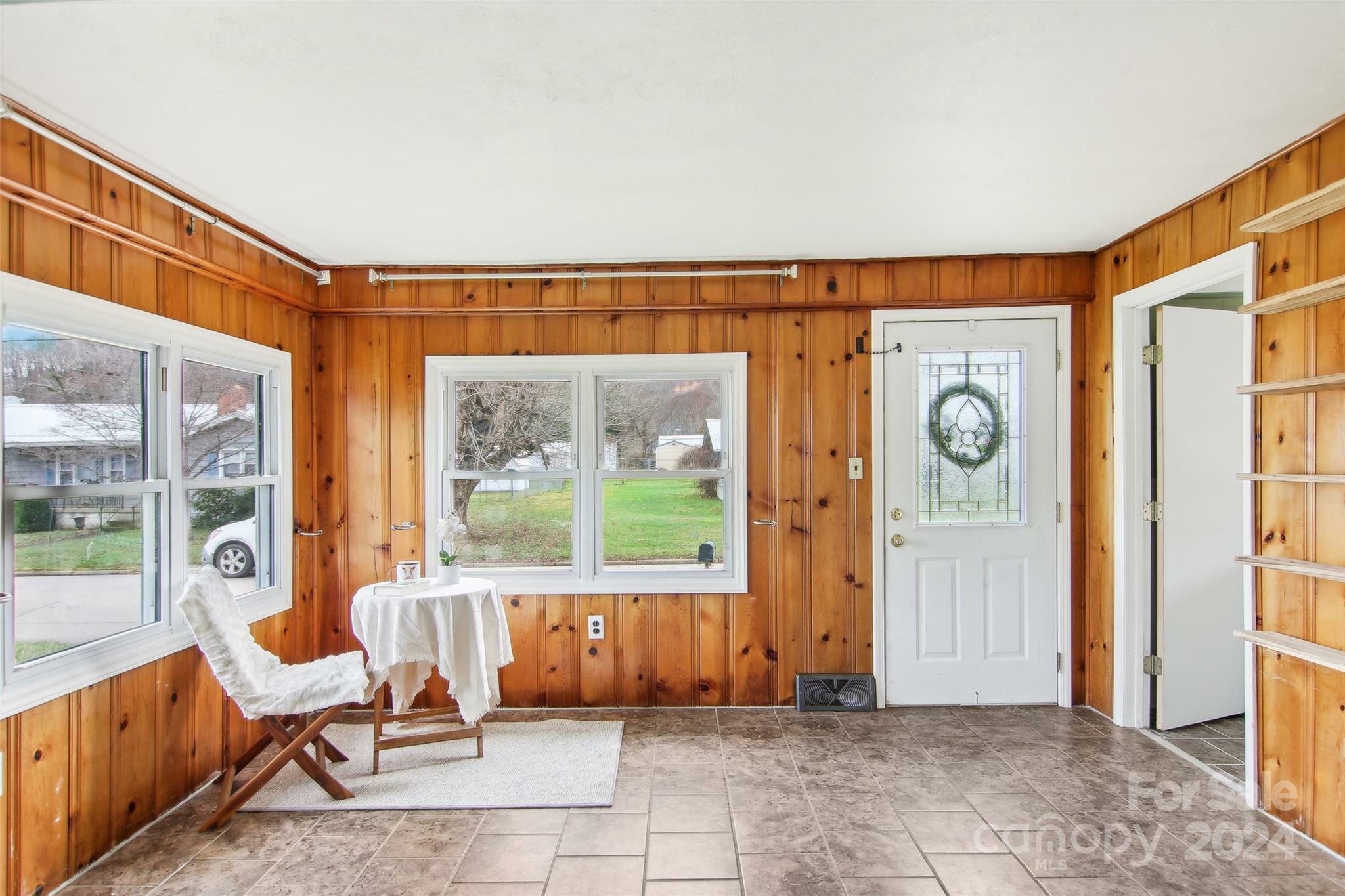 Property Photo:  650 Camelot Drive  NC 28786 