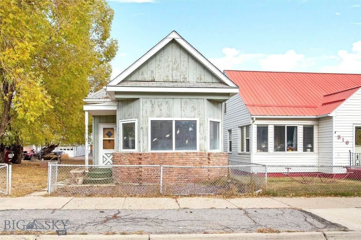 Property Photo:  514 E 4th  MT 59711 