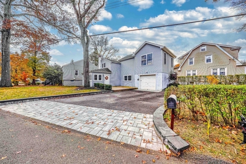 Property Photo:  49 Riverside Drive  NJ 07834 