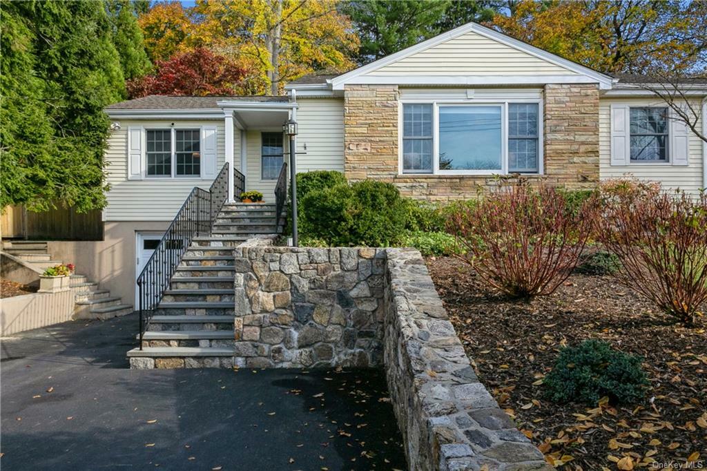 Property Photo:  35 Hays Hill Road  NY 10570 