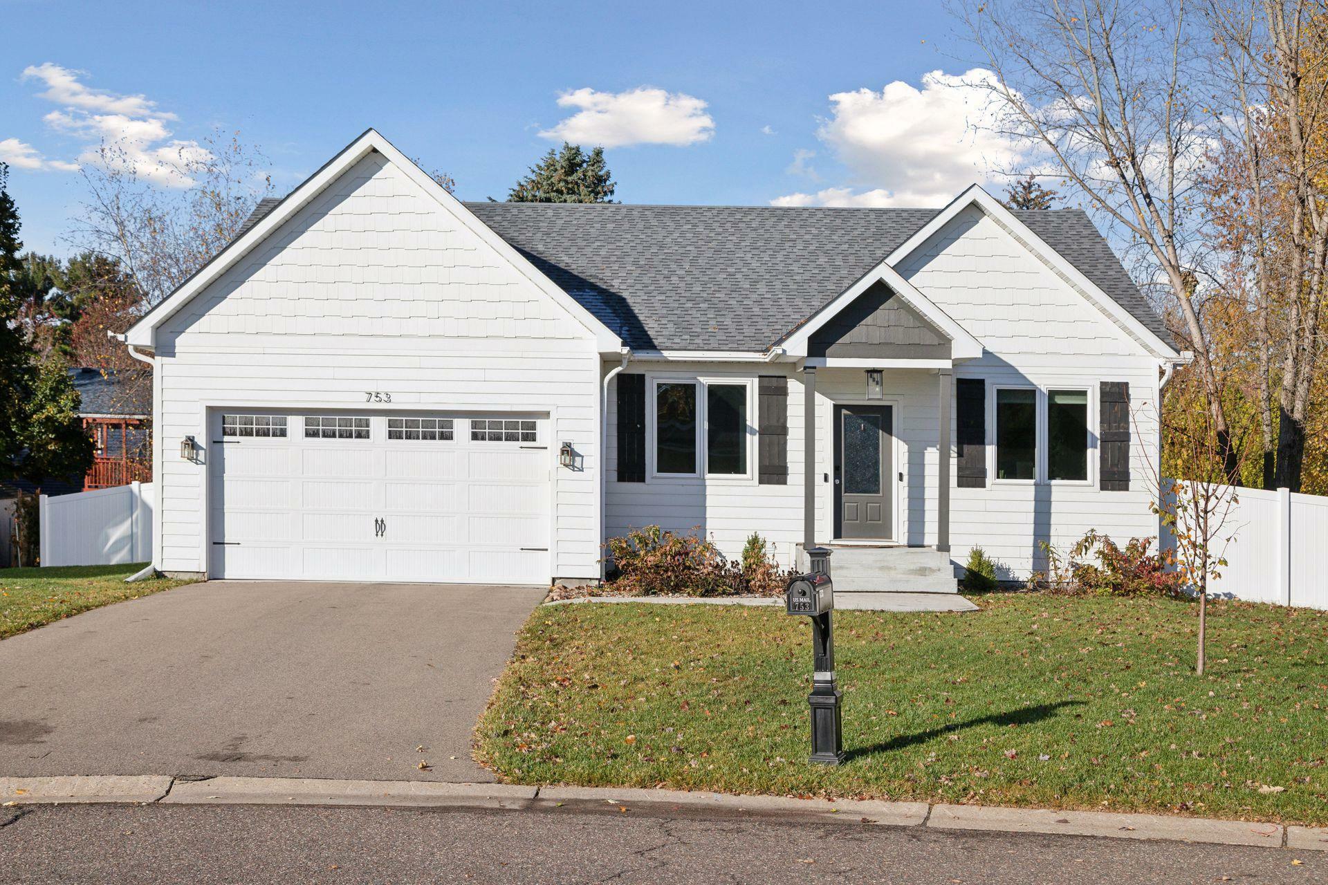 Property Photo:  753 Crestview Drive N  MN 55119 