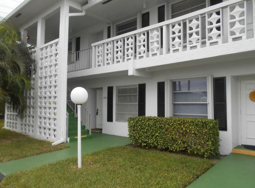 Property Photo:  2810 SW 15th Street 101  FL 33445 