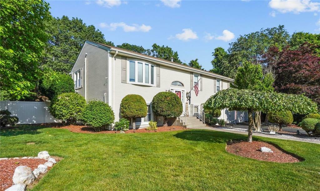 Property Photo:  32 Sprague Circle  RI 02919 