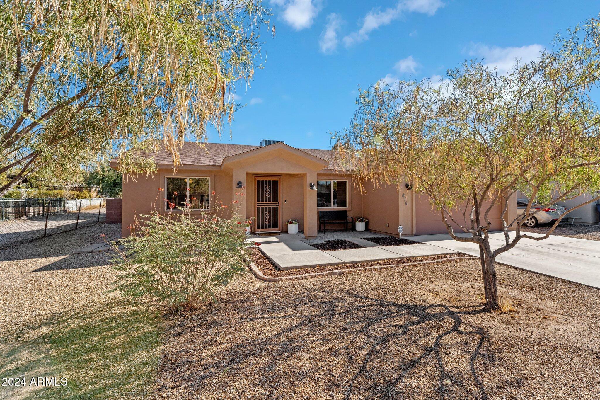 Property Photo:  475 W Mohave Street  AZ 85390 