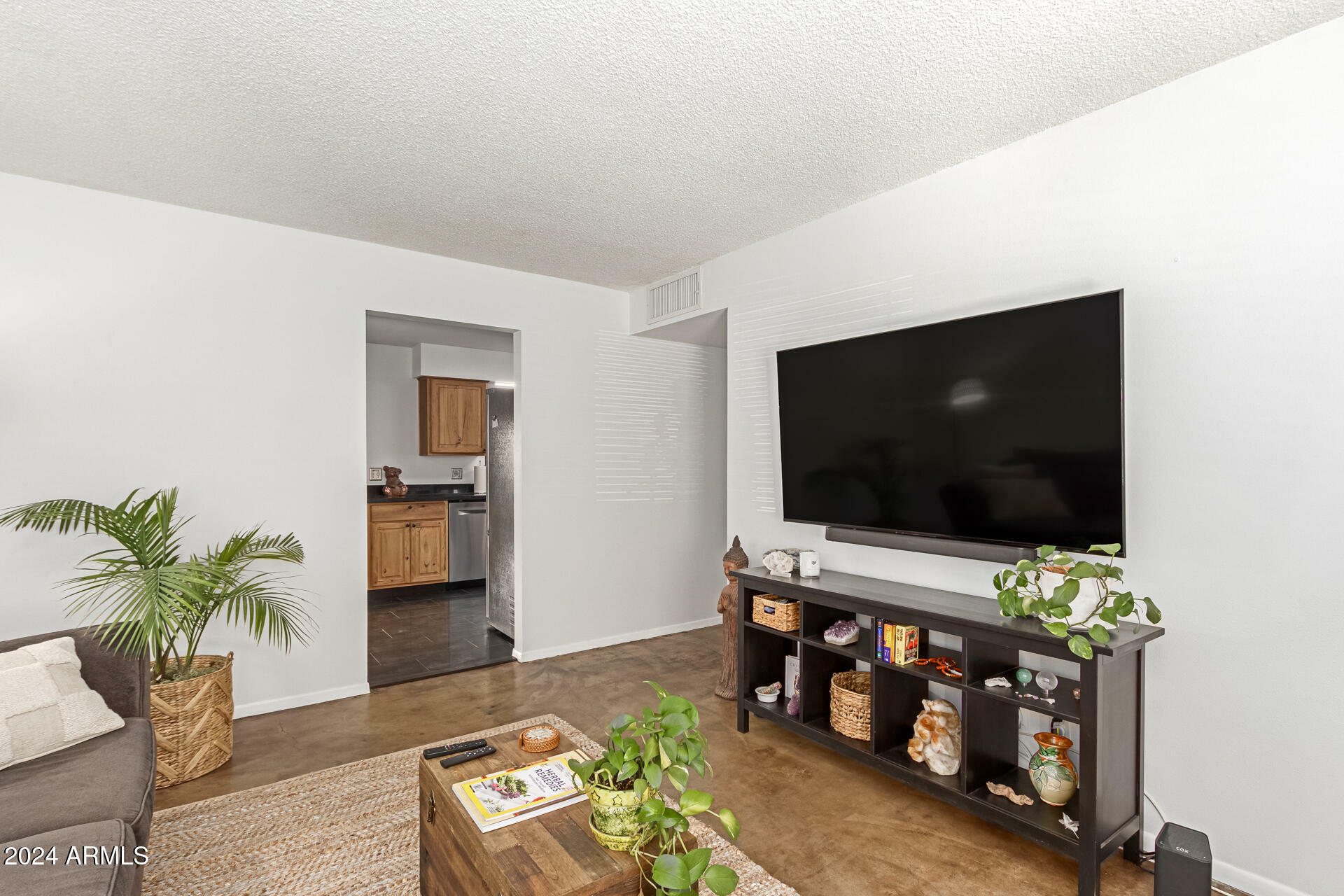 Property Photo: 1112 W 9th Street AZ 85281