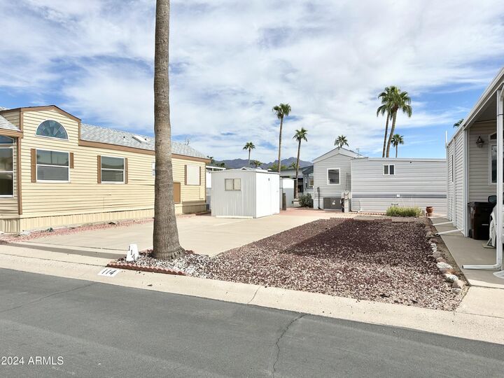Property Photo:  114 S Kaoline Drive 114  AZ 85119 