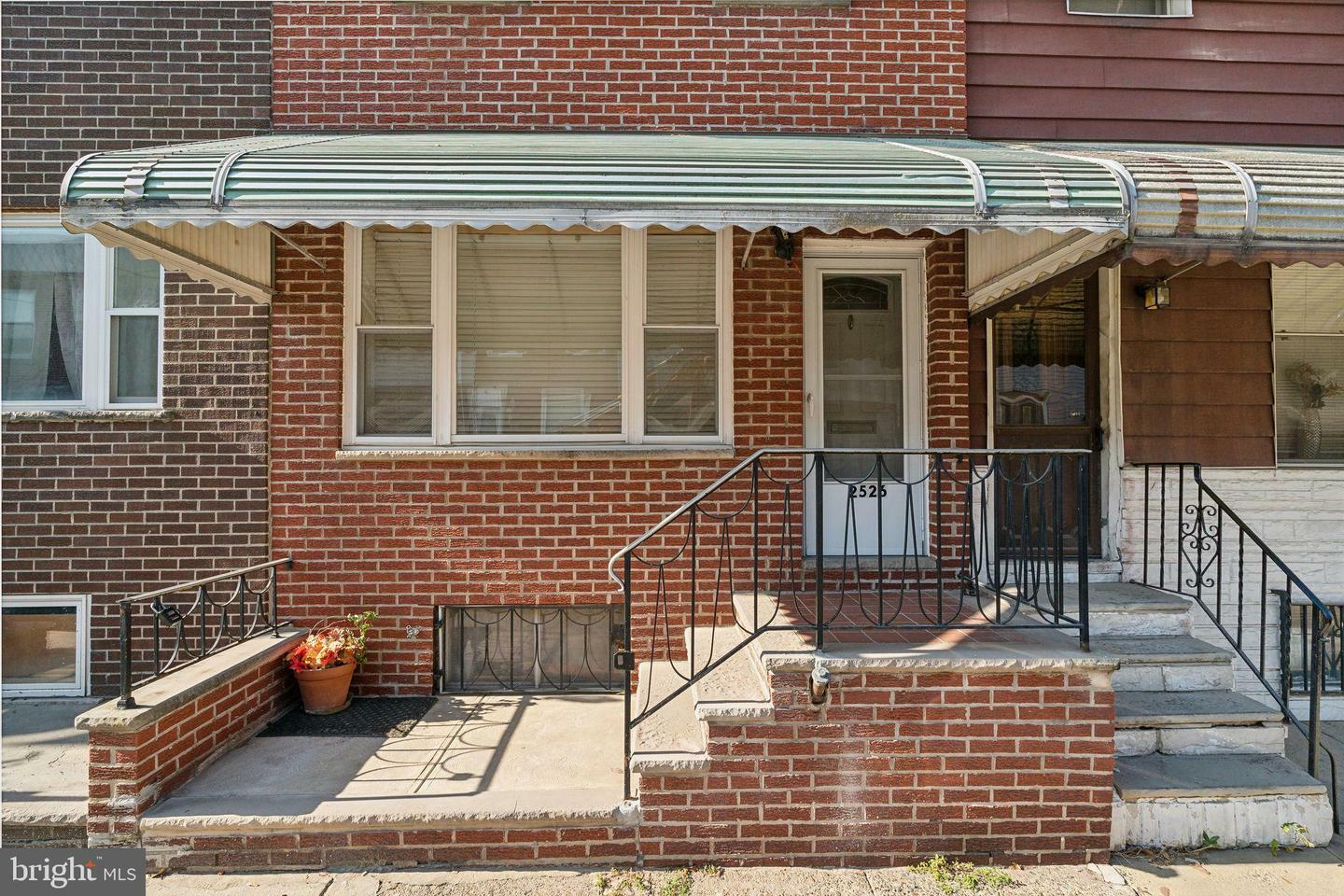 Property Photo:  2526 S Darien Street  PA 19148 