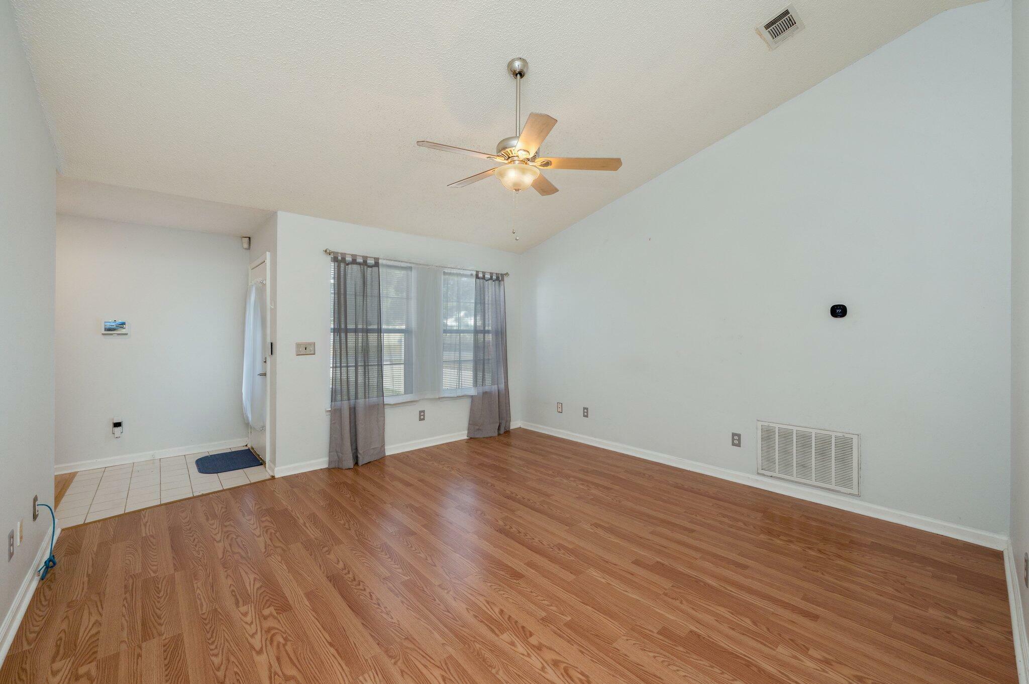 Property Photo:  9 Holly Road  FL 32539 