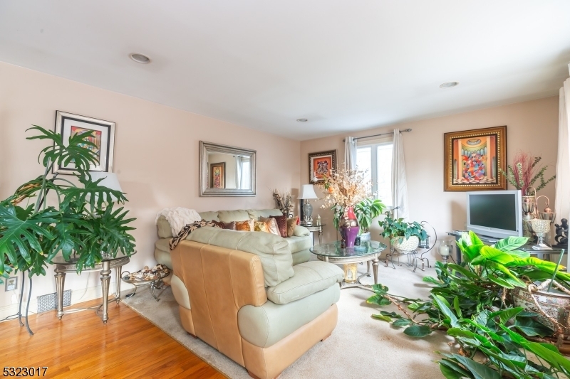 Property Photo:  208 Hazelhurst Ave  NJ 08638 