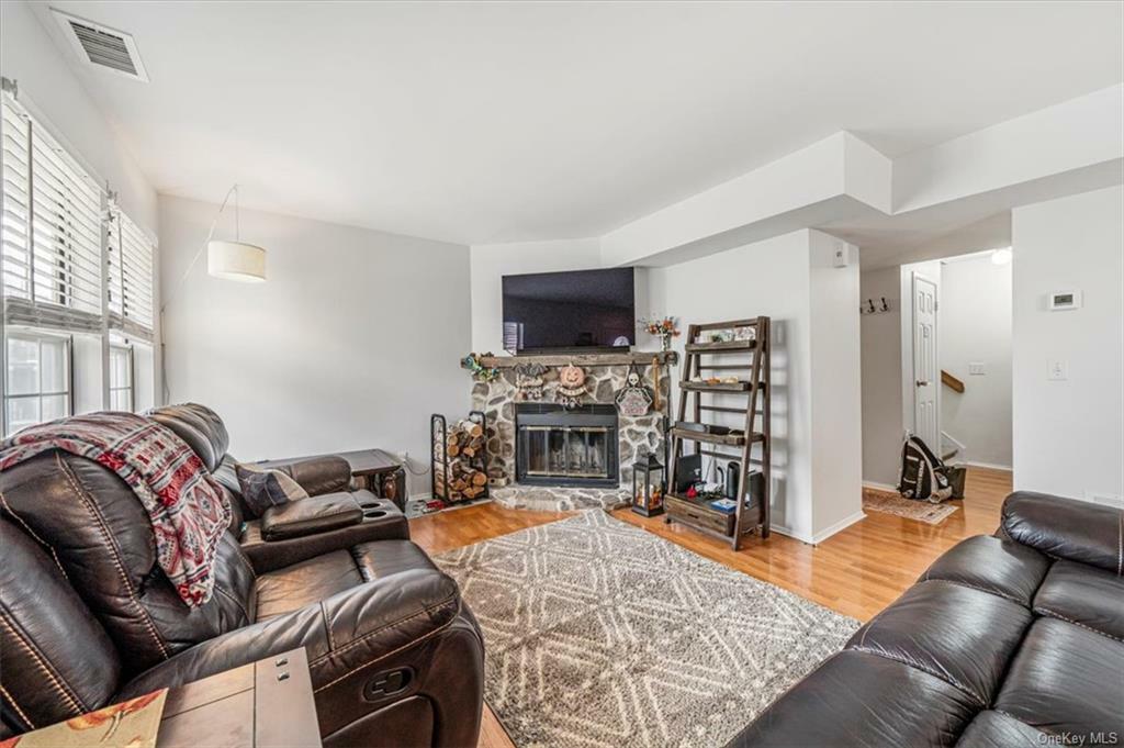 Property Photo: 1610 Whispering NY 10918