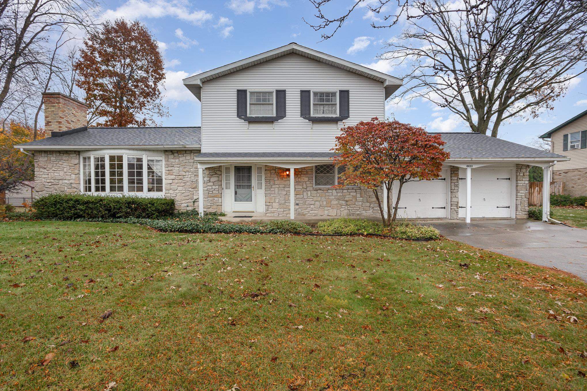 Property Photo:  4433 E Park Drive  MI 48706 