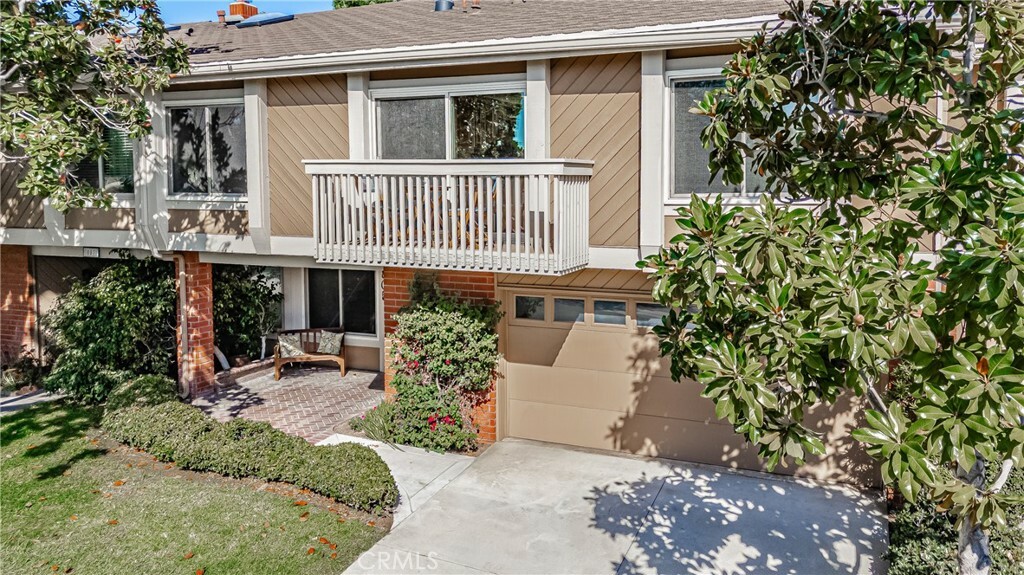 Property Photo:  805 W Glenwood Circle  CA 92832 