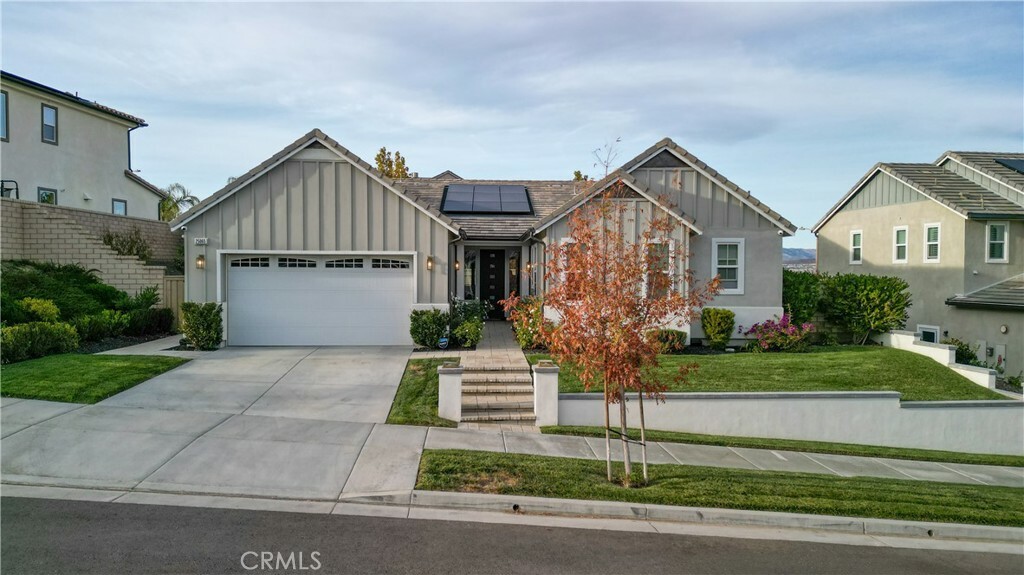 Property Photo:  25065 Aspen Falls Drive  CA 91387 