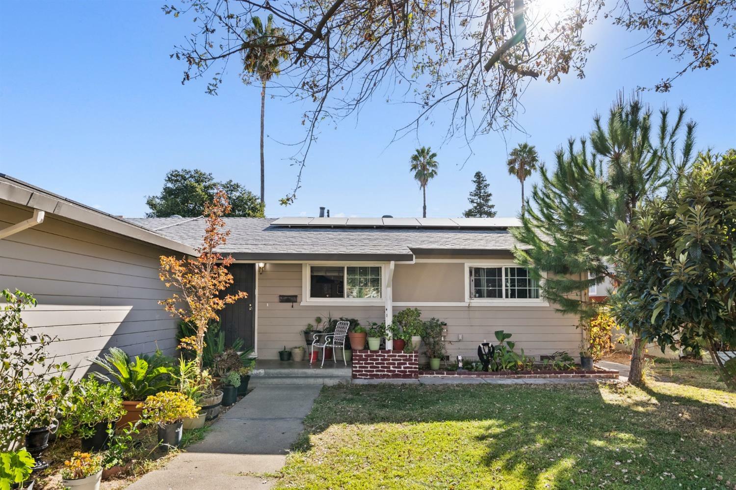 Property Photo:  7561 Titian Parkway  CA 95823 