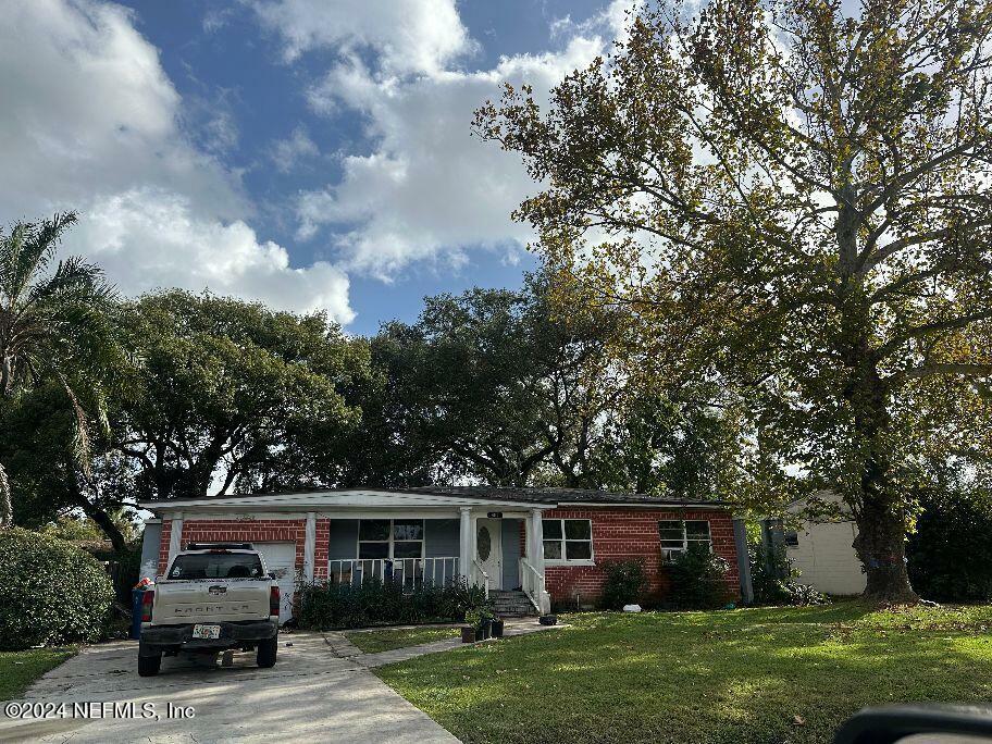 Property Photo:  8049 Ramsgate Road  FL 32208 