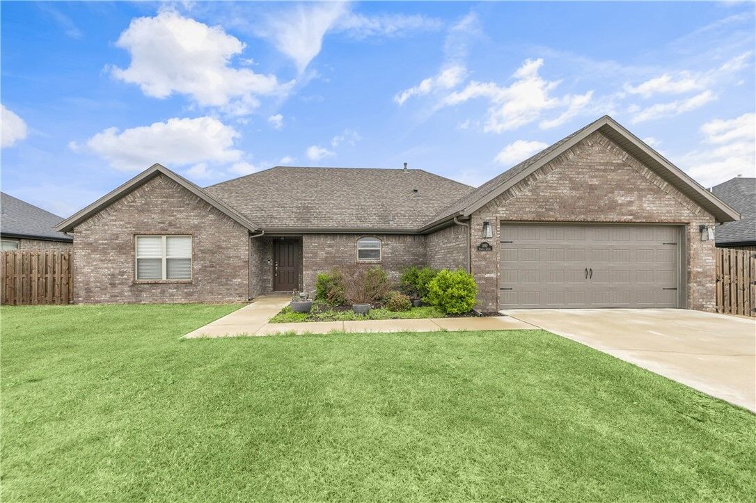 Property Photo: 1810 Sunrise Circle AR 72719