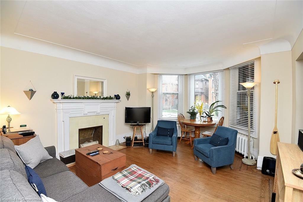 Property Photo:  156 Robinson Street 1  ON L8P 1Z5 