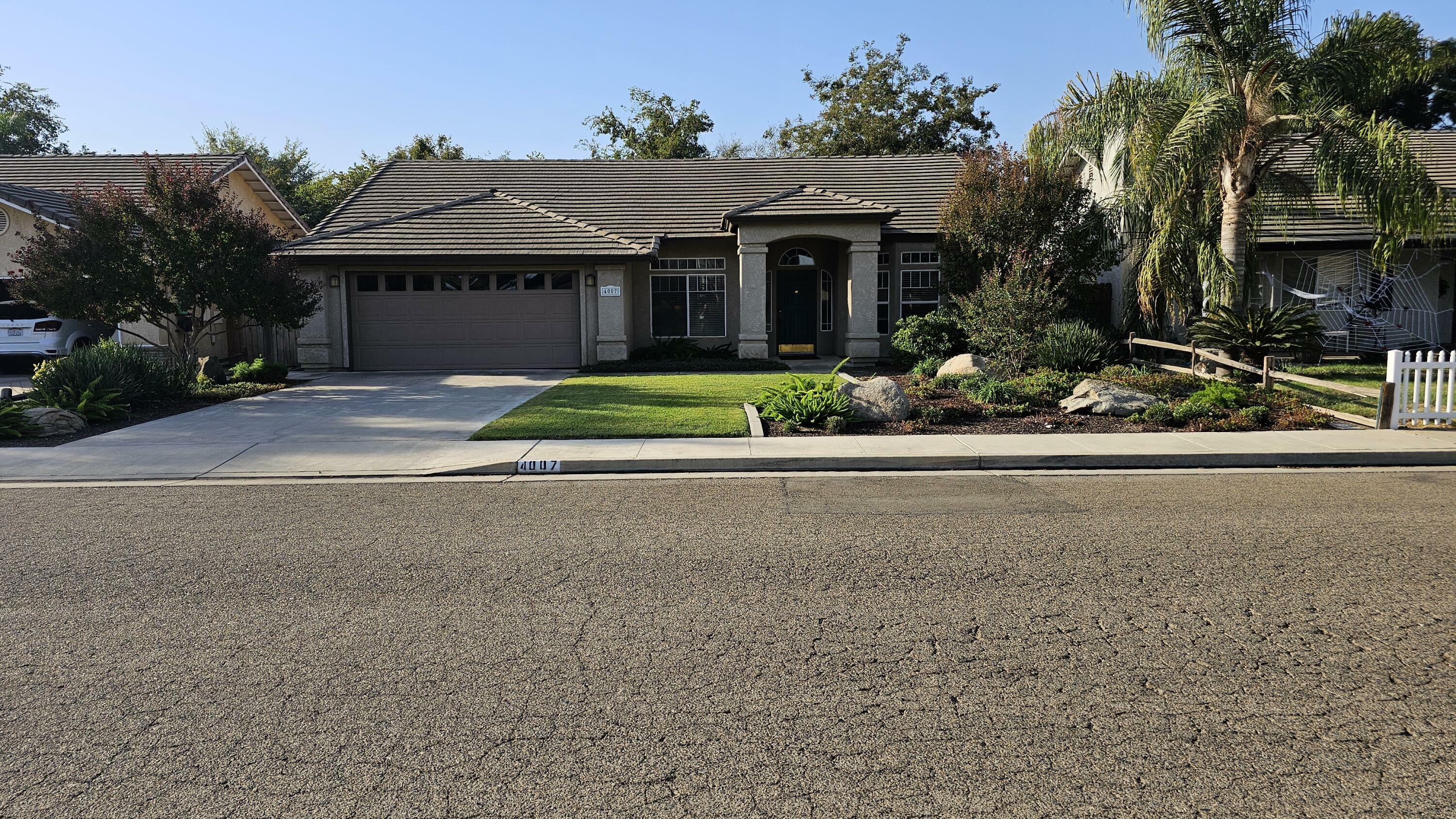 4007 E Laurel Court  Visalia CA 93292 photo