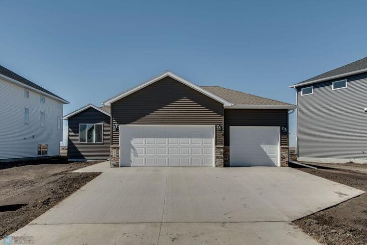 6669 Belding Dr S  Fargo ND 58104 photo