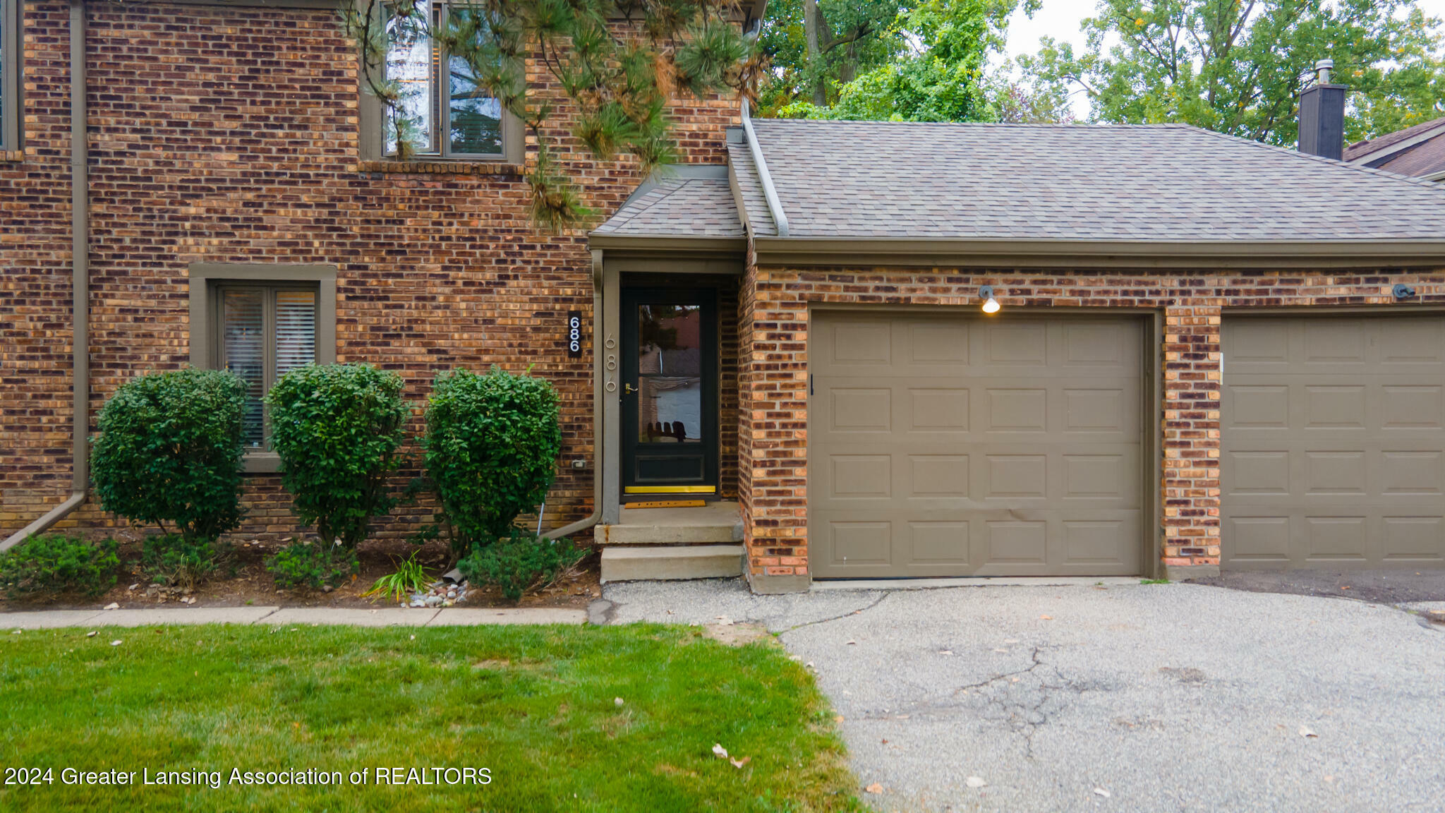 Property Photo:  686 Jaywood Drive  MI 48823 