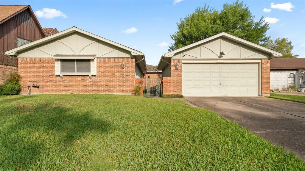 Property Photo:  859 Ramada Drive  TX 77062 