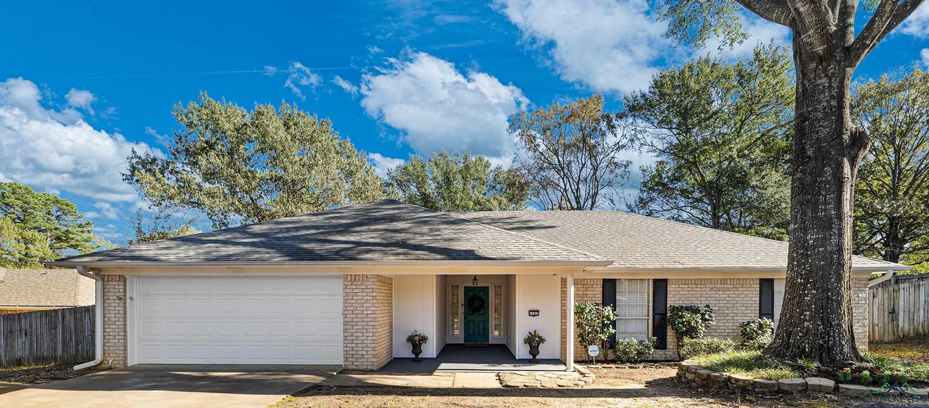 Property Photo:  1102 Kensington Ct.  TX 75605 