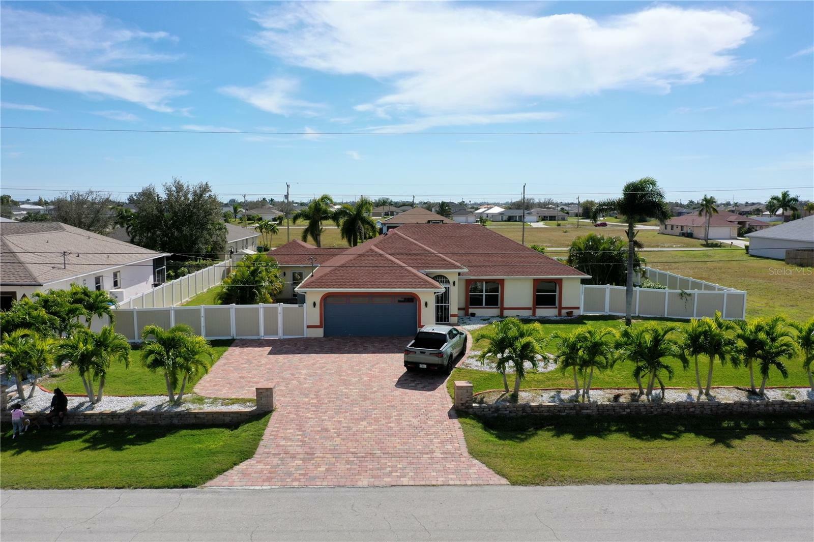 Property Photo:  1118 NW 17th Street  FL 33993 