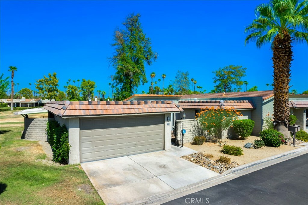 Property Photo:  68462 Calle Toledo  CA 92234 