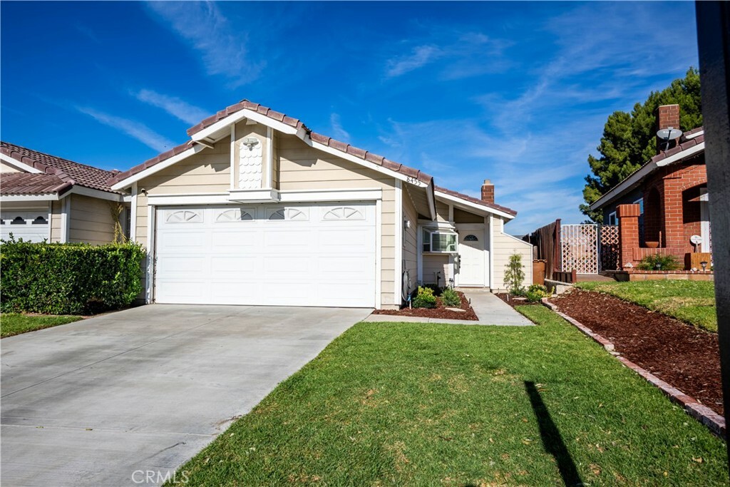 8455 E Amberwood Street  Anaheim Hills CA 92808 photo