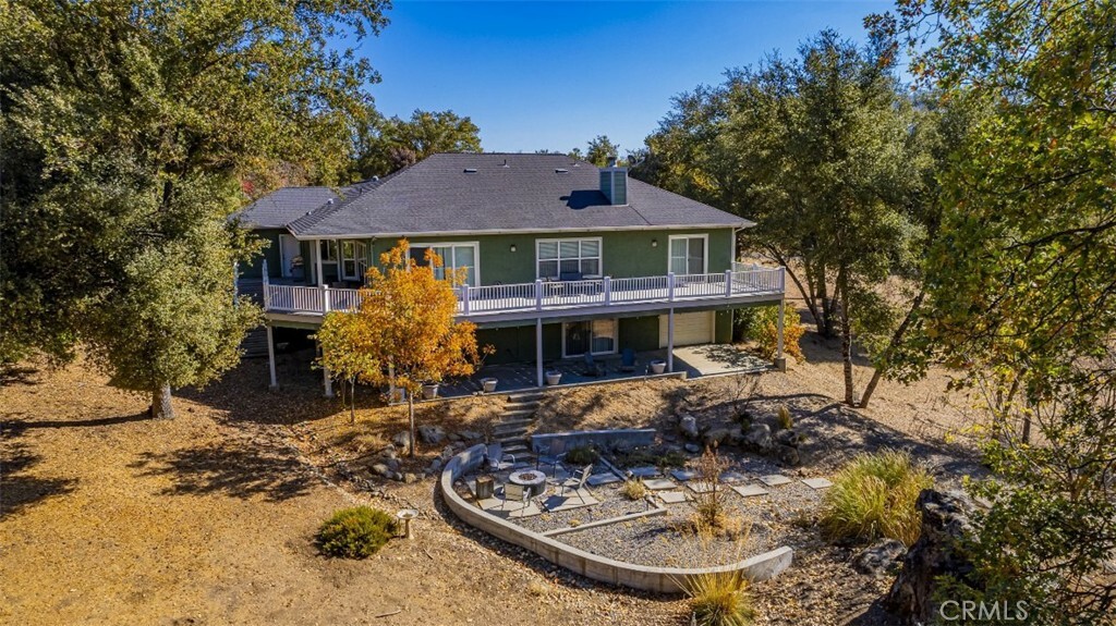 Property Photo:  41282 Singing Hills Circle  CA 93601 