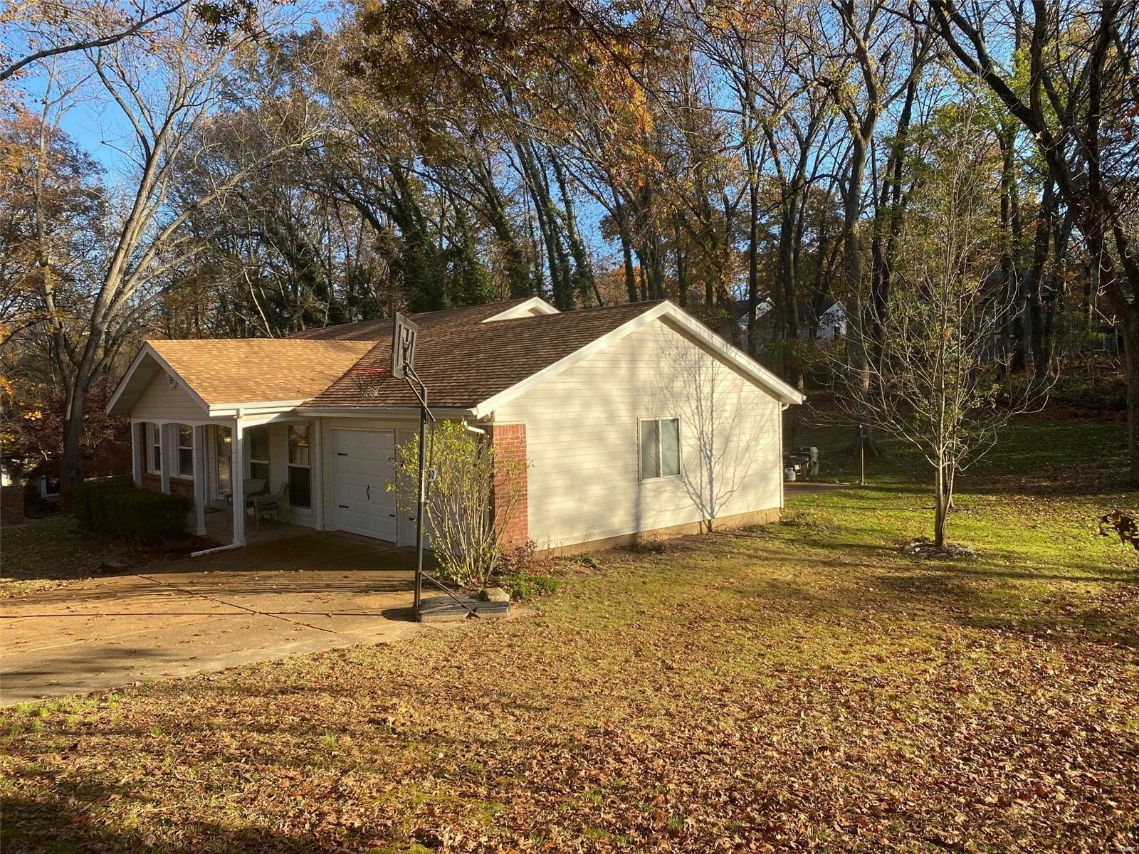 Property Photo:  816 La Feil Drive  MO 63021 