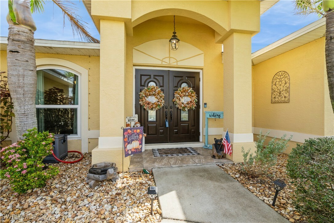 Property Photo:  2823 NW Juanita Place  FL 33993 