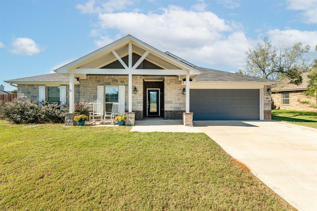 Property Photo:  1430 Sun Dance  TX 76401 